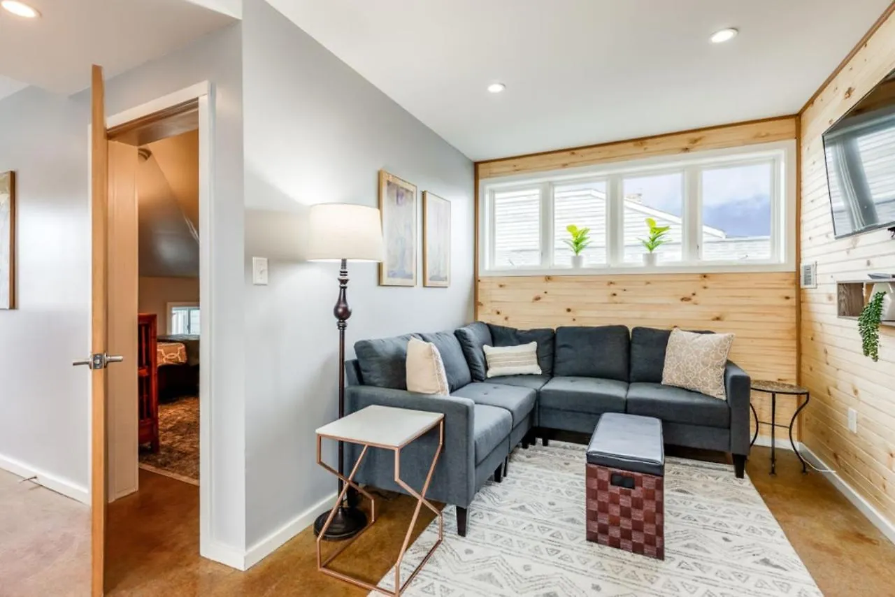 סוואנה Walk Score 90!!-Historic Downtown District-2 Blocks To Famous Forsyth Park- Huge Private Patio-Private Parking 0*,  ארצות הברית