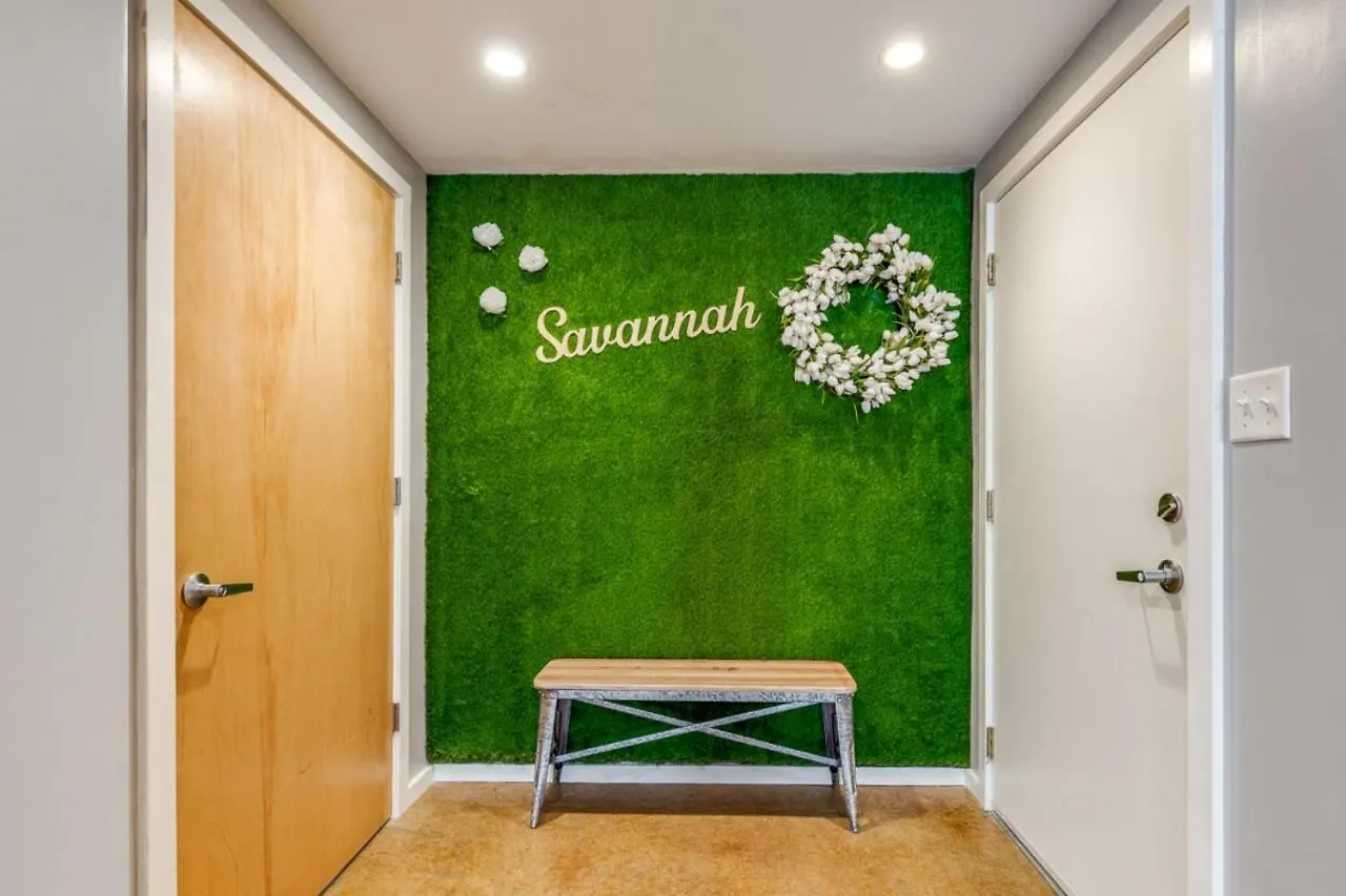 בית נופש סוואנה Walk Score 90!!-Historic Downtown District-2 Blocks To Famous Forsyth Park- Huge Private Patio-Private Parking