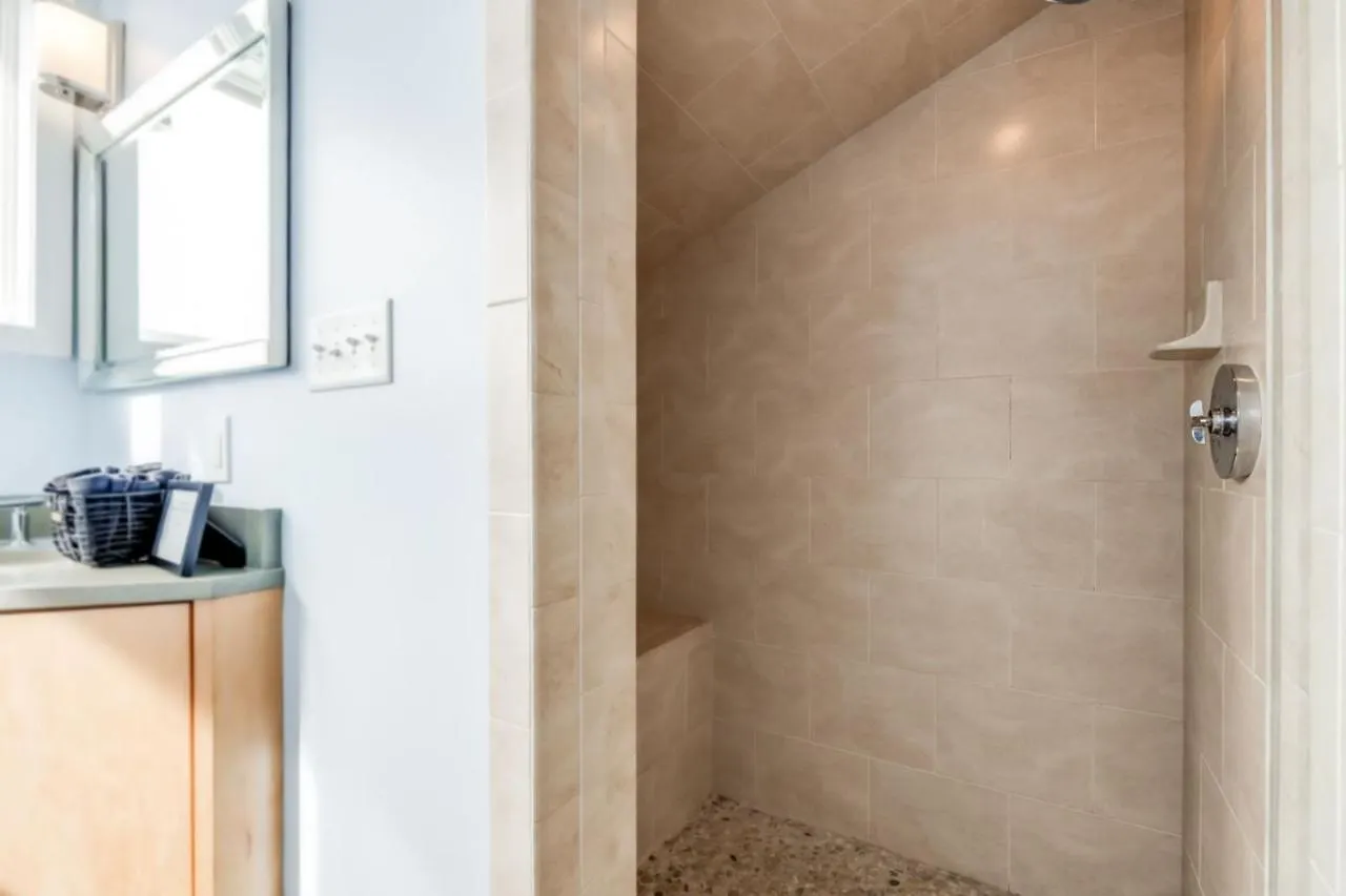 סוואנה Walk Score 90!!-Historic Downtown District-2 Blocks To Famous Forsyth Park- Huge Private Patio-Private Parking 0*,