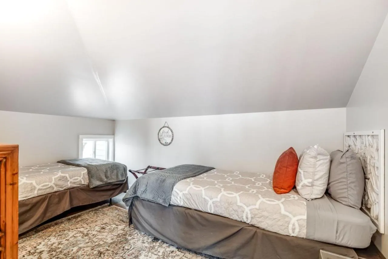 בית נופש סוואנה Walk Score 90!!-Historic Downtown District-2 Blocks To Famous Forsyth Park- Huge Private Patio-Private Parking