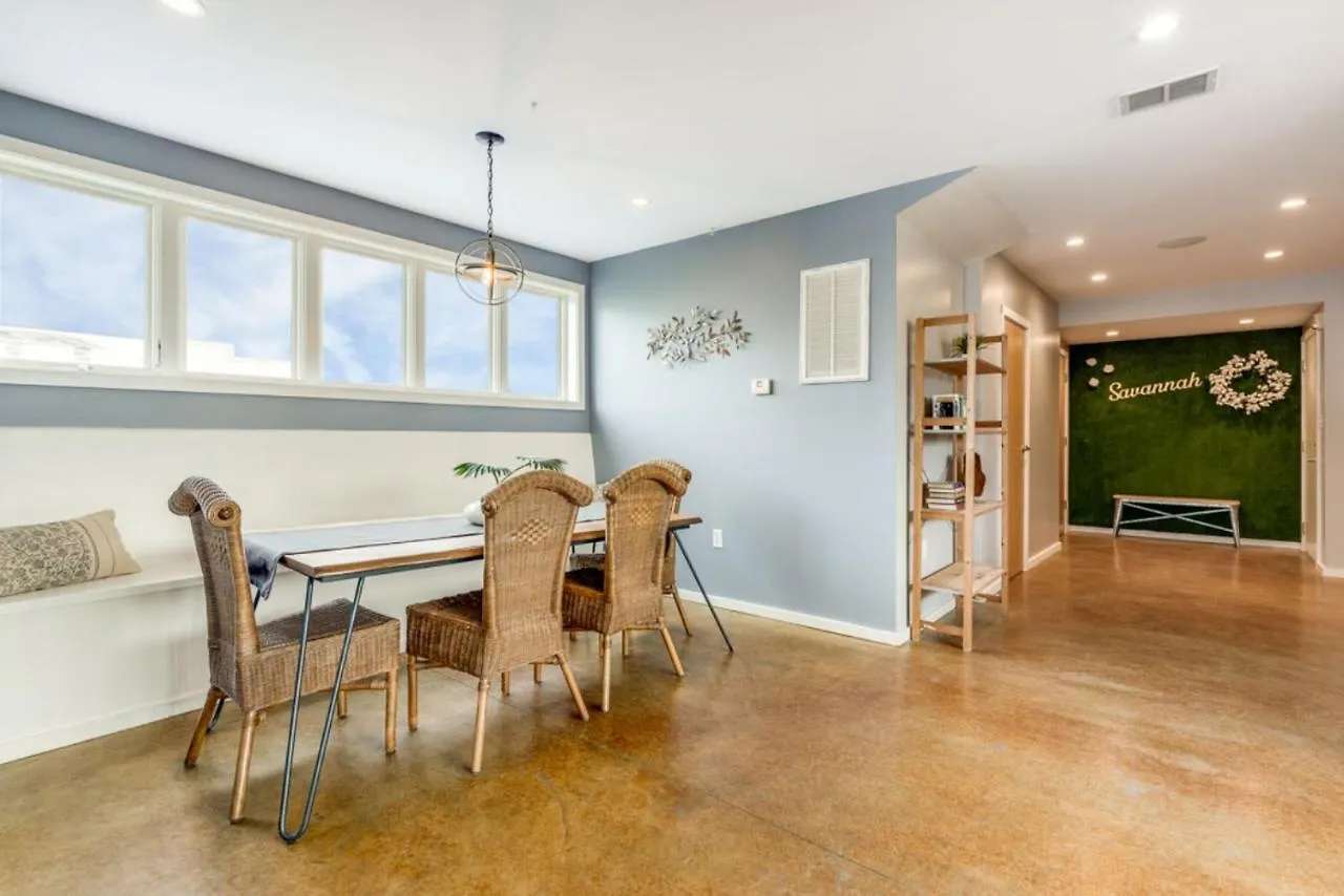 בית נופש סוואנה Walk Score 90!!-Historic Downtown District-2 Blocks To Famous Forsyth Park- Huge Private Patio-Private Parking
