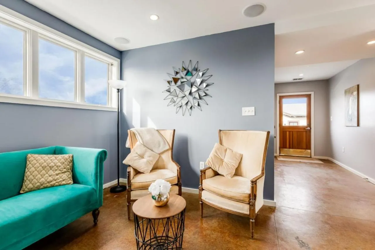 סוואנה Walk Score 90!!-Historic Downtown District-2 Blocks To Famous Forsyth Park- Huge Private Patio-Private Parking 0*,  ארצות הברית